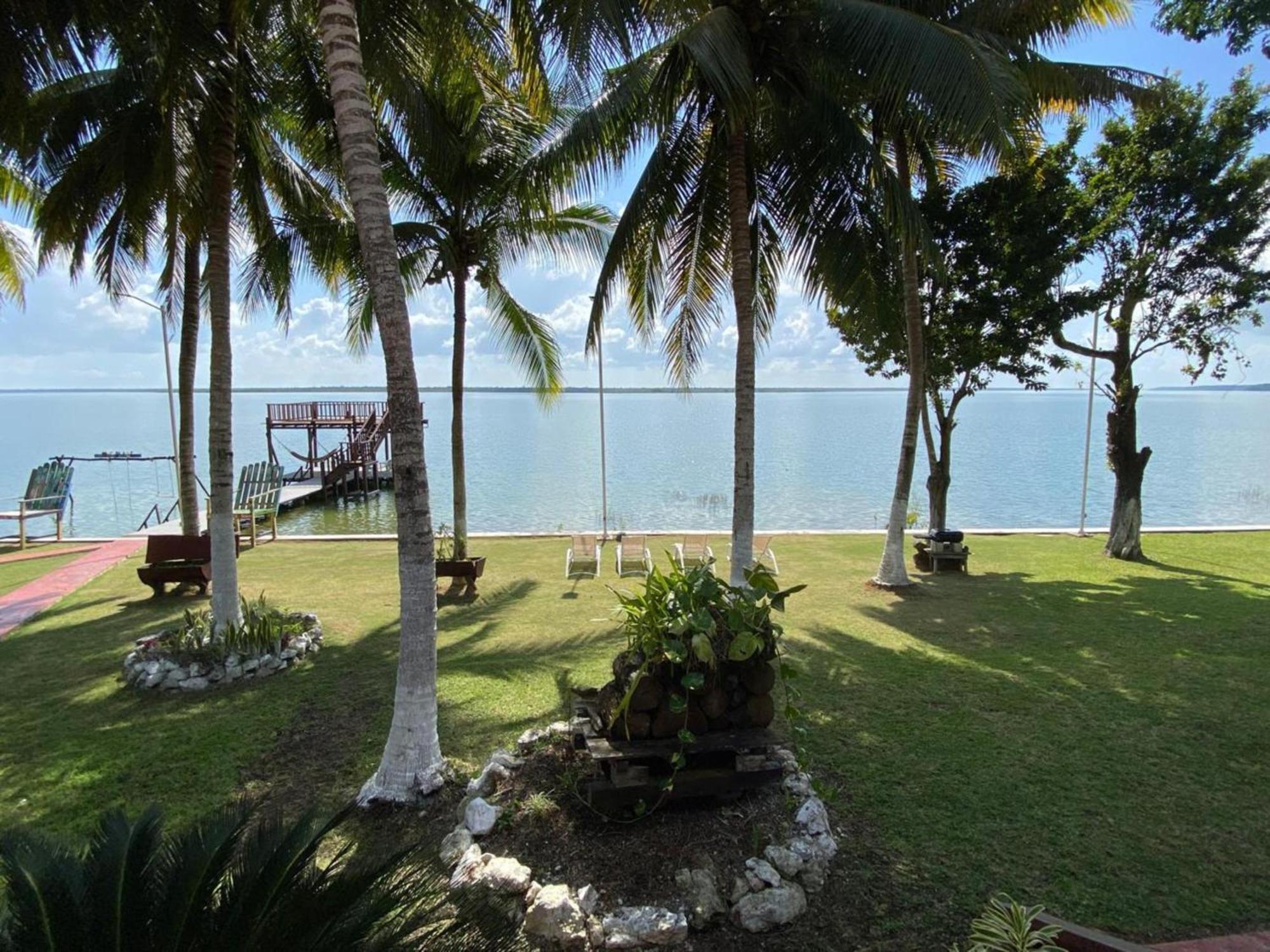Coras Place Bacalar Lagoon Front Eksteriør bilde